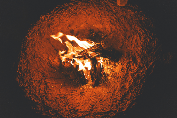 fogueira na gruta